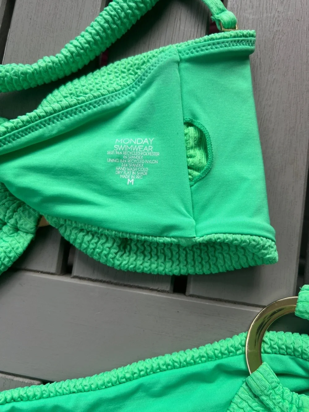 Monday Swimwear size M Textured Ring Accent Bikini Set in Green gold ring - Picture 5 of 8